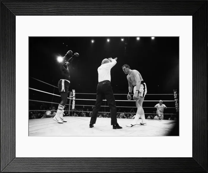 Framed Print : Frank Bruno vs. Anders Eklund for the European Heavyweight Title Framed Print : Frank Bruno vs. Anders Eklund for the European Heavyweight Title