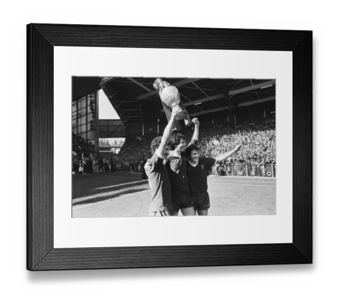Framed Print : Liverpool Football team celebrate winning the League title after defeating Aston Villa Framed Print : Liverpool Football team celebrate winning the League title after defeating Aston Villa