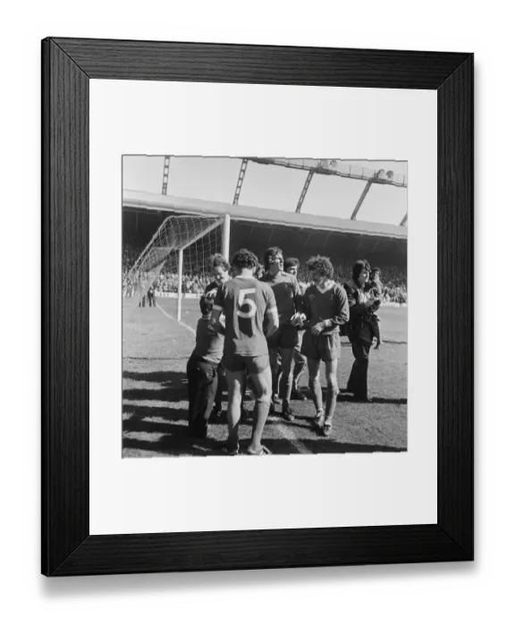 Framed Print : Liverpool Football team celebrate winning the League title after defeating Aston Villa Framed Print : Liverpool Football team celebrate winning the League title after defeating Aston Villa