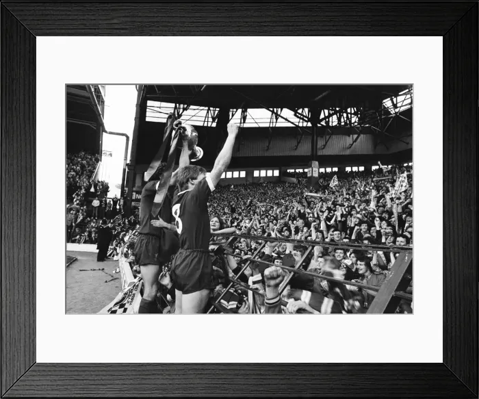 Framed Print : Liverpool Football team celebrate winning the League title after defeating Aston Villa Framed Print : Liverpool Football team celebrate winning the League title after defeating Aston Villa