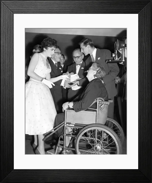 Framed Print : Gina Lollobrigida, Italian actress, attends press reception for new film, Trapeze Framed Print : Gina Lollobrigida, Italian actress, attends press reception for new film, Trapeze