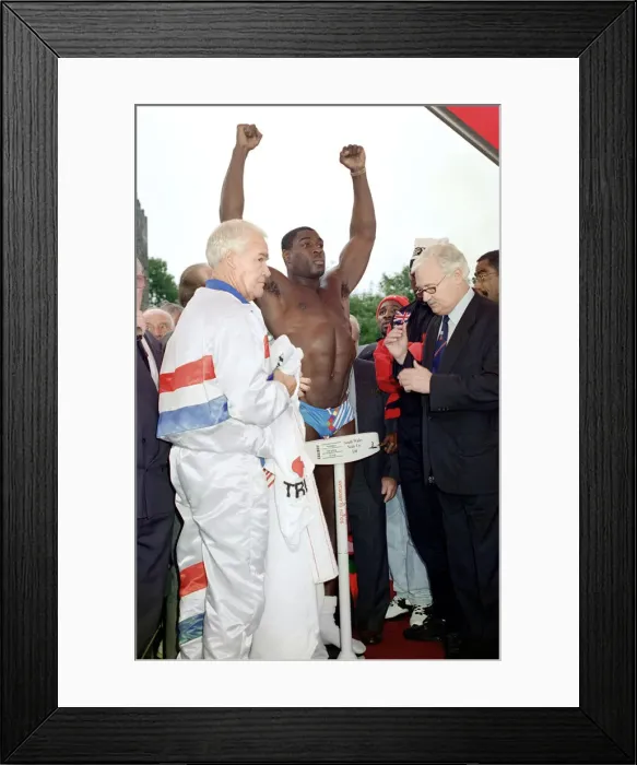 Framed Print : Lennox Lewis vs. Frank Bruno at the National Stadium, Cardiff Arms Park Framed Print : Lennox Lewis vs. Frank Bruno at the National Stadium, Cardiff Arms Park