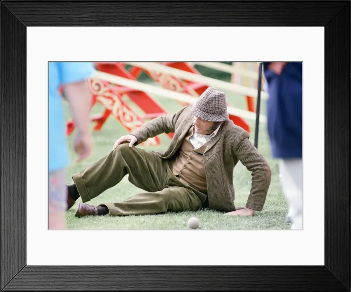 Framed Print : David Jason playing the role of Pop Larkin during the filming of Framed Print : David Jason playing the role of Pop Larkin during the filming of