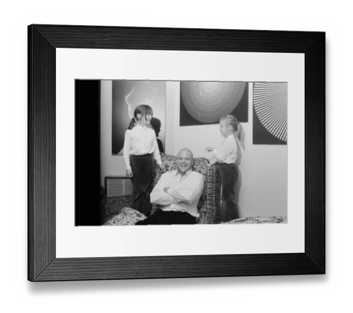 Framed Print : Oliver Reed not wearing his wig at his home in Wimbledon, South West, London