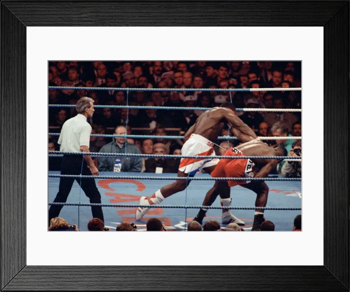 Framed Print : Lennox Lewis vs. Frank Bruno at the National Stadium, Cardiff Arms Park Framed Print : Lennox Lewis vs. Frank Bruno at the National Stadium, Cardiff Arms Park