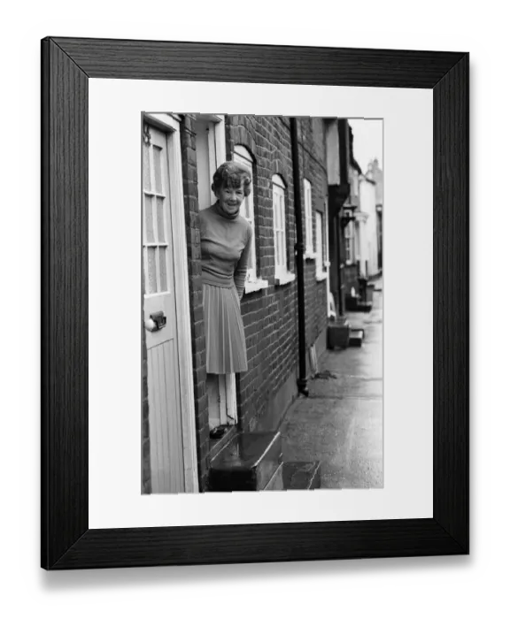 Framed Print : Freda Parkinson, mother of TVs Michael Parkinson. February 1981 Framed Print : Freda Parkinson, mother of TVs Michael Parkinson. February 1981