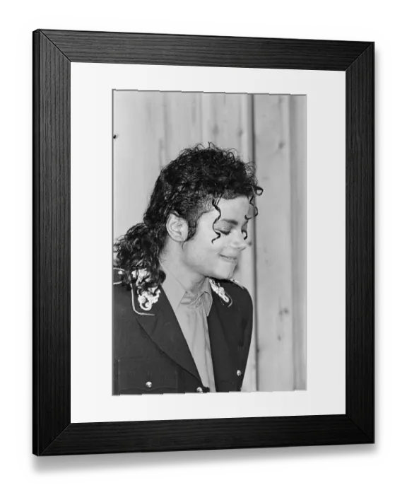 Framed Print : Michael Jackson, pictured in 1988, in London where he is entered into The Guinness World Framed Print : Michael Jackson, pictured in 1988, in London where he is entered into The Guinness World