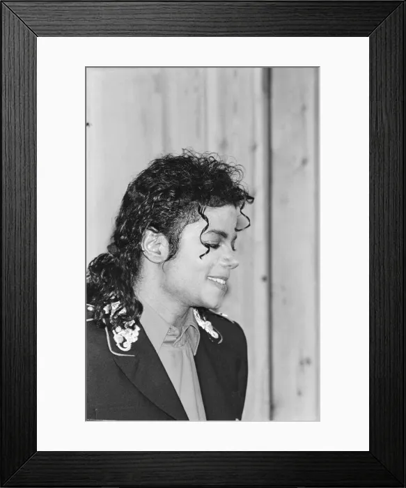 Framed Print : Michael Jackson, pictured in 1988, in London where he is entered into The Guinness World Framed Print : Michael Jackson, pictured in 1988, in London where he is entered into The Guinness World