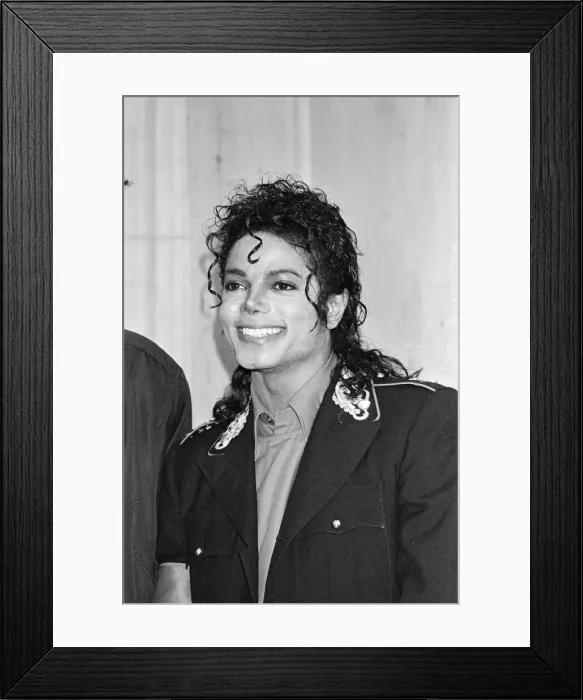 Framed Print : Michael Jackson, pictured in 1988, in London where he is entered into The Guinness World Framed Print : Michael Jackson, pictured in 1988, in London where he is entered into The Guinness World