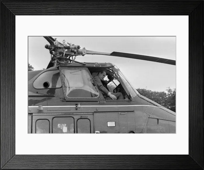 Framed Print : Prince Philip, Duke of Edinburgh, visiting the Infantry Junior Leaders Battalion at Park Framed Print : Prince Philip, Duke of Edinburgh, visiting the Infantry Junior Leaders Battalion at Park