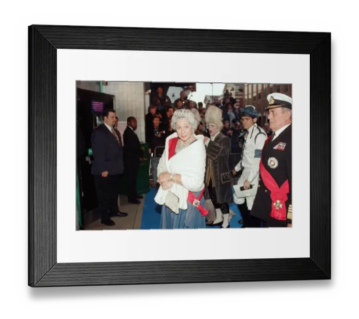 Framed Print : Elton Johns mother, Sheila Farebrother, arriving at Elton John Framed Print : Elton Johns mother, Sheila Farebrother, arriving at Elton John
