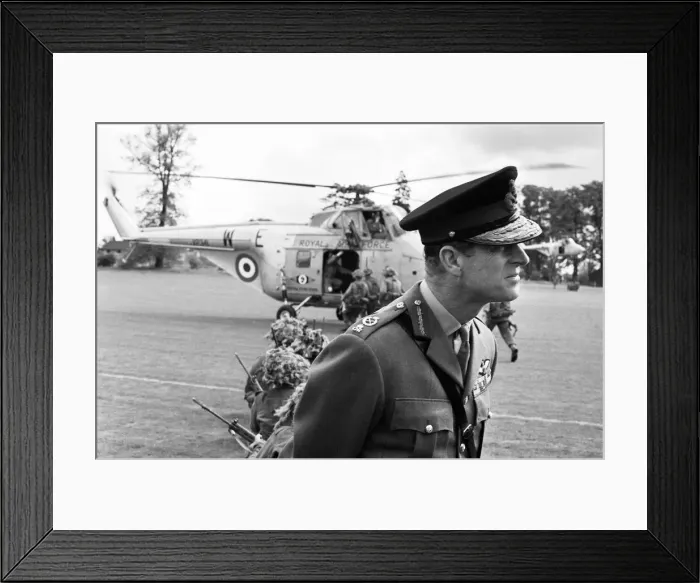 Framed Print : Prince Philip, Duke of Edinburgh, visiting the Infantry Junior Leaders Battalion at Park Framed Print : Prince Philip, Duke of Edinburgh, visiting the Infantry Junior Leaders Battalion at Park