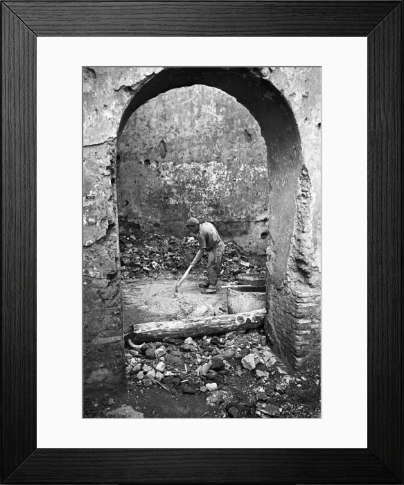 Framed Print : Scenes in Naples, southern Italy showing local people at work. Circa 1955