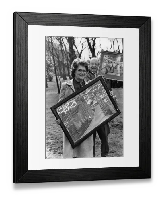 Framed Print : Christina Johnson with Jack Harrison and their competition paintings