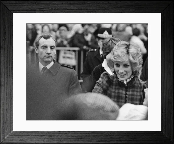 Framed Print : The Prince and Princess of Wales visit Mid Glamorgan in Wales Framed Print : The Prince and Princess of Wales visit Mid Glamorgan in Wales