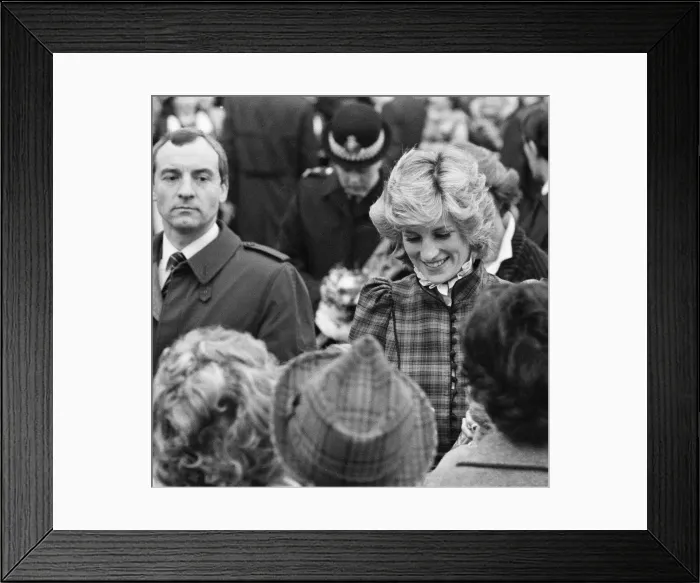 Framed Print : The Prince and Princess of Wales visit Mid Glamorgan in Wales Framed Print : The Prince and Princess of Wales visit Mid Glamorgan in Wales