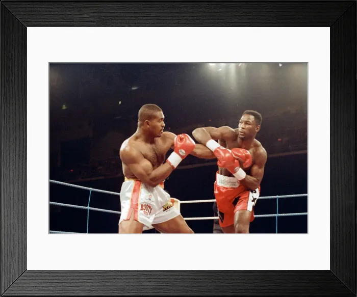 Framed Print : Lennox Lewis vs Donovan Razor'Ruddock. Lewis retained his British Framed Print : Lennox Lewis vs Donovan Razor'Ruddock. Lewis retained his British