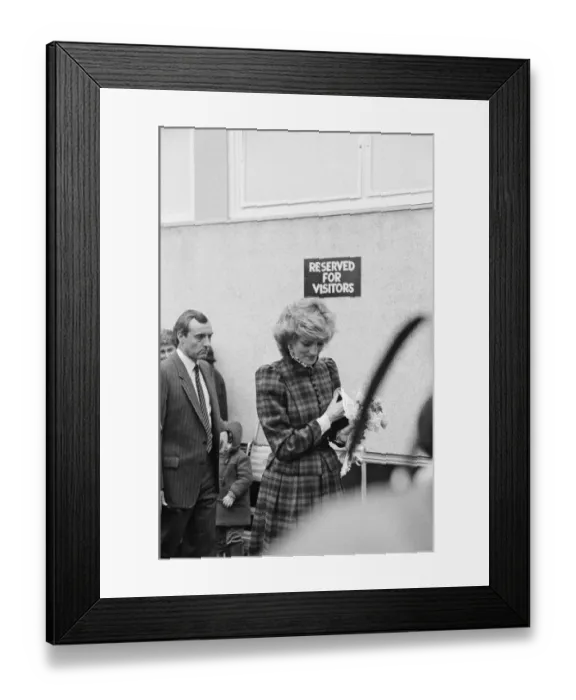 Framed Print : The Prince and Princess of Wales visit Mid Glamorgan in Wales Framed Print : The Prince and Princess of Wales visit Mid Glamorgan in Wales