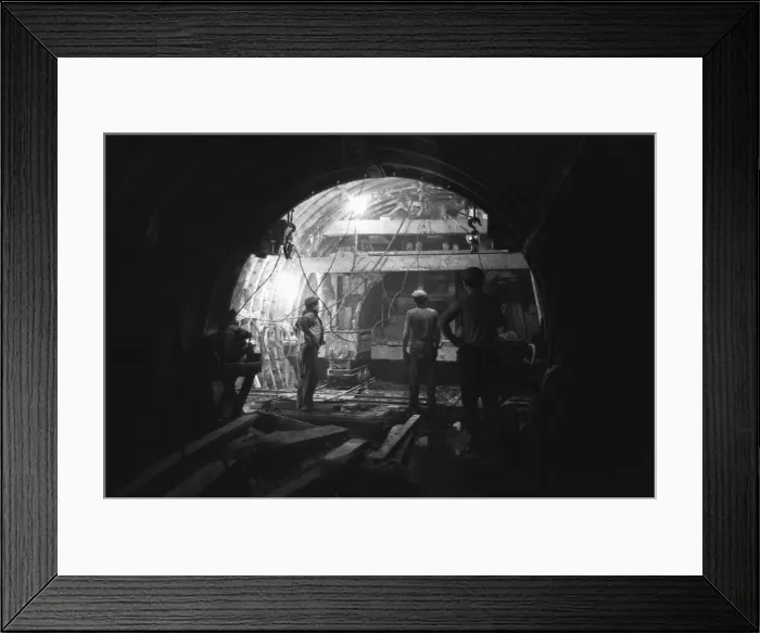 Framed Print : Construction of the Victoria Line under the streets of London 29th October 1964