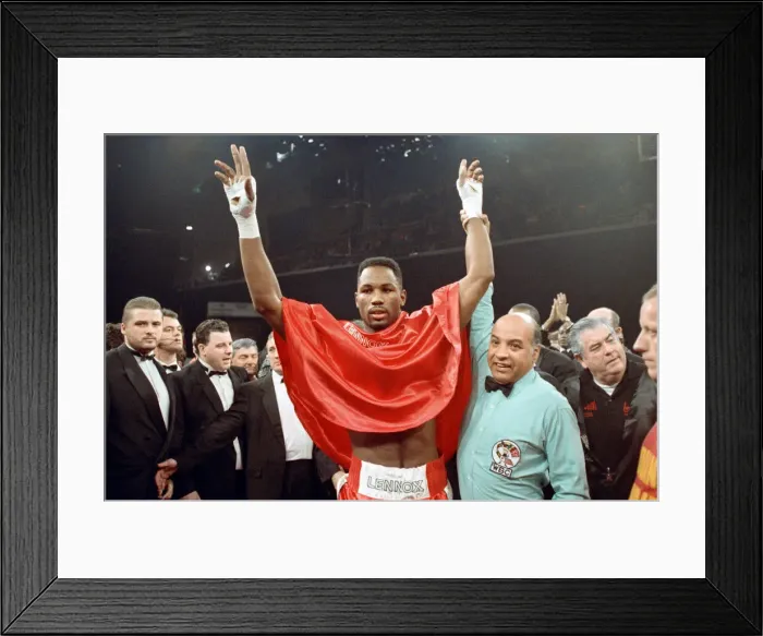 Framed Print : Lennox Lewis vs Donovan Razor'Ruddock. Lewis retained his British Framed Print : Lennox Lewis vs Donovan Razor'Ruddock. Lewis retained his British