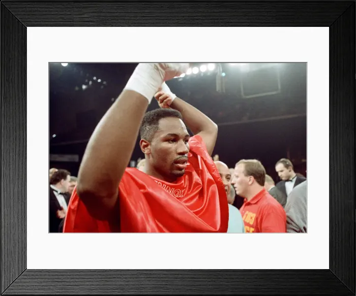Framed Print : Lennox Lewis vs Donovan Razor'Ruddock. Lewis retained his British Framed Print : Lennox Lewis vs Donovan Razor'Ruddock. Lewis retained his British