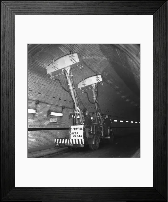 Framed Print : London County Councils latest invention is a machine designed to clean the glazed