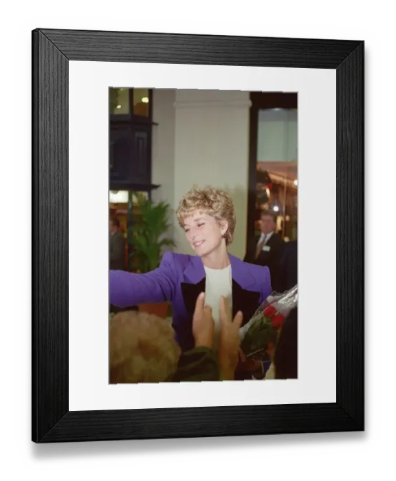 Framed Print : HRH The Princess of Wales, Princess Diana, visits Tunbridge Wells