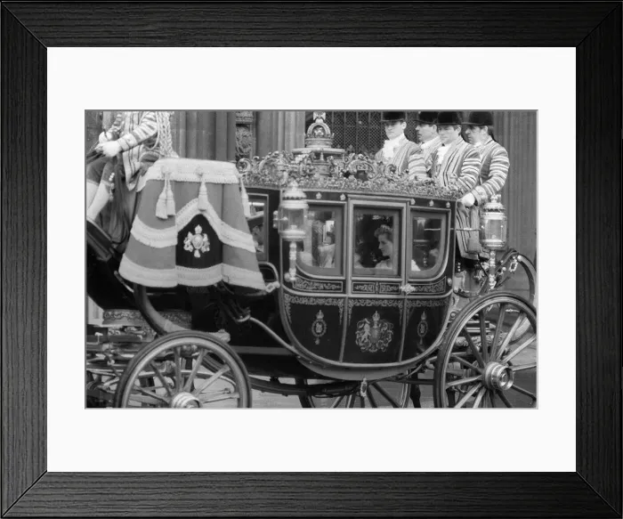 Framed Print : State Opening of Parliament November 1984 Queen Elizabeth II Framed Print : State Opening of Parliament November 1984 Queen Elizabeth II