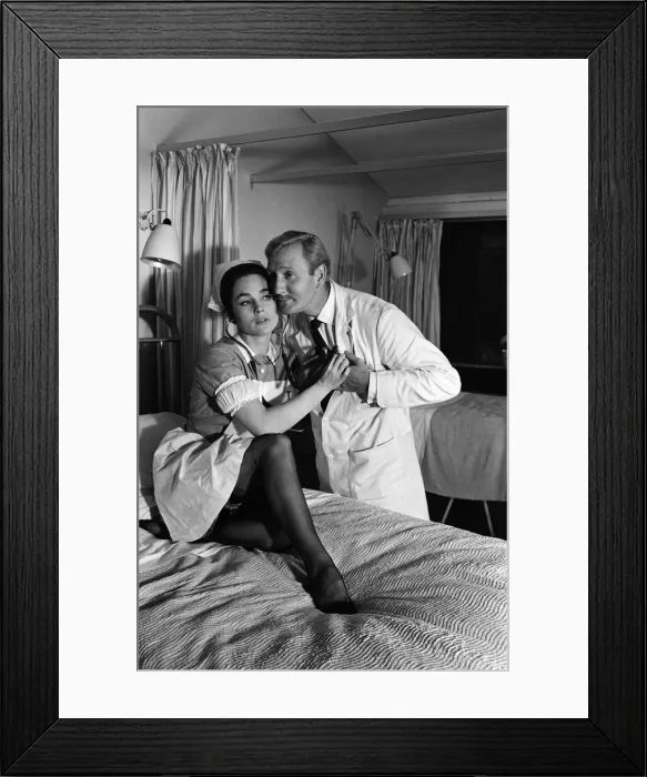Framed Print : Leslie Phillips and Shirley Anne Field on the set of Doctor in Clover Framed Print : Leslie Phillips and Shirley Anne Field on the set of Doctor in Clover