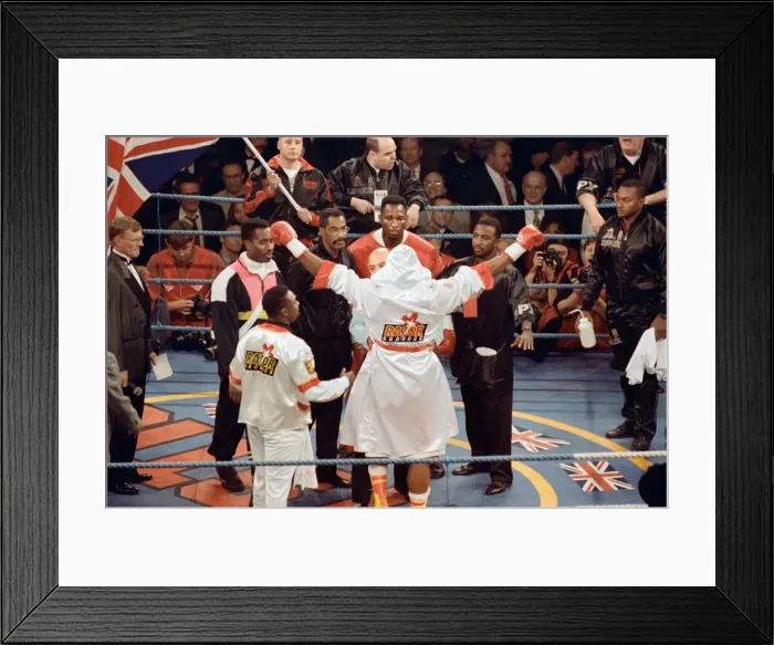 Framed Print : Lennox Lewis vs Donovan Razor Ruddock. Lewis retained his British