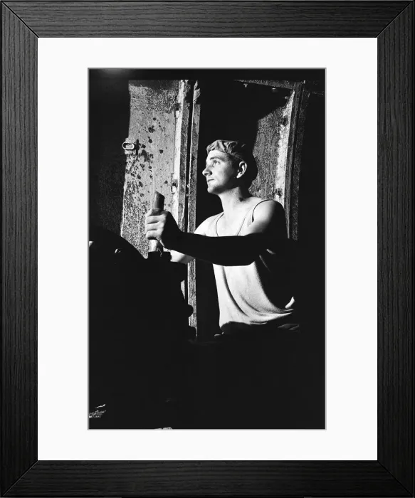 Framed Print : Construction of the Victoria Line under the streets of London 29th October 1964 Framed Print : Construction of the Victoria Line under the streets of London 29th October 1964