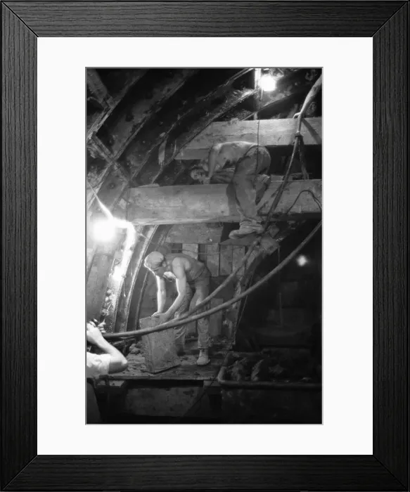 Framed Print : Construction of the Victoria Line under the streets of London 29th October 1964 Framed Print : Construction of the Victoria Line under the streets of London 29th October 1964