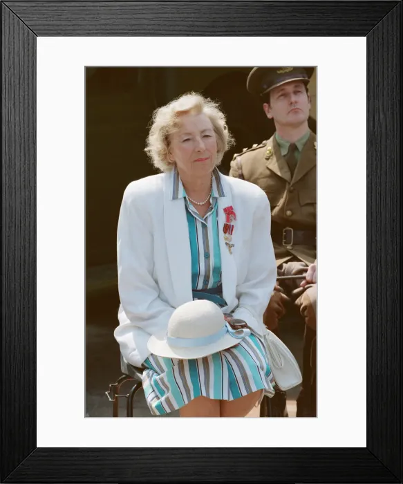 Framed Print : Dame Vera Lynn opens English Heritage Hellfire Corner at Dover Castle, Kent. England