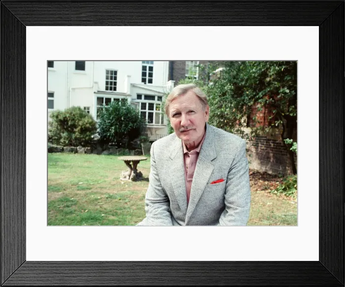 Framed Print : Actor Leslie Phillips. 18th September 1989 Framed Print : Actor Leslie Phillips. 18th September 1989