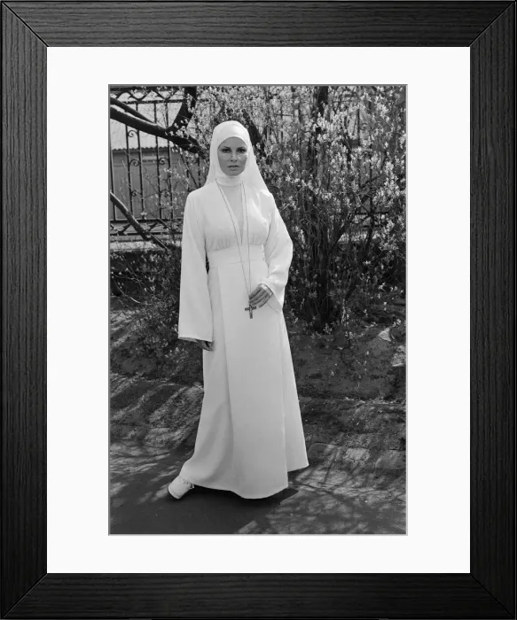 Framed Print : Raquel Welch pictured on set, in Hungary filming her new movie Bluebeard Framed Print : Raquel Welch pictured on set, in Hungary filming her new movie Bluebeard