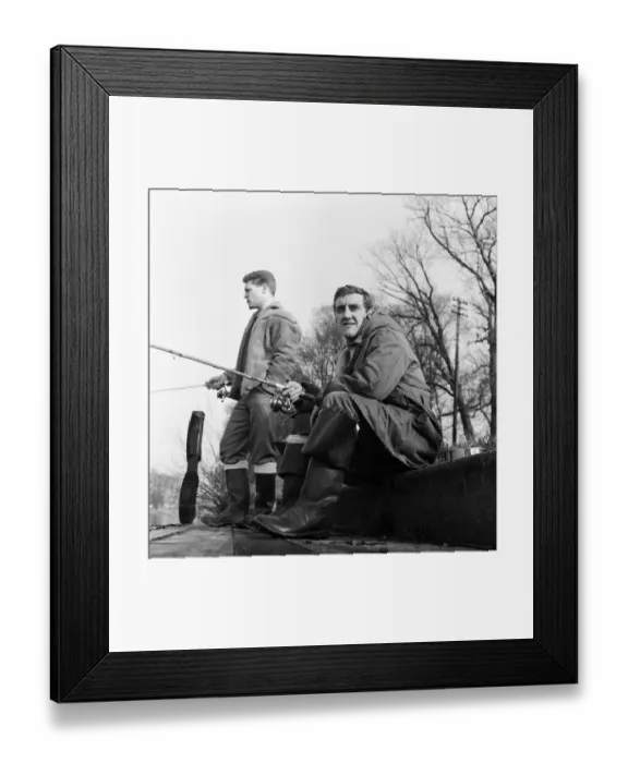 Framed Print : Bernard Cribbins, star of stage, film and TV fame, went fishing at Walton-on-Thames