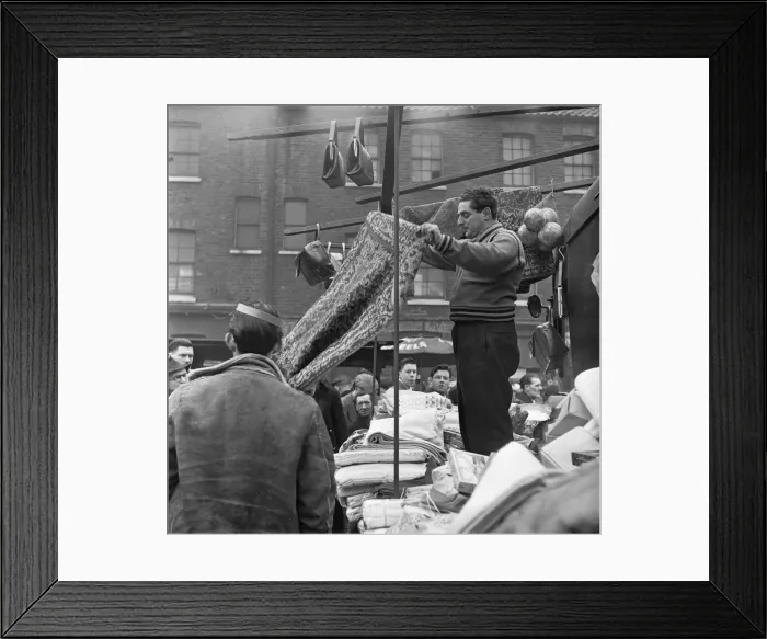 Framed Print : Flea market at Club Row, Bethnal Green, E1 London 1st March 1955 Framed Print : Flea market at Club Row, Bethnal Green, E1 London 1st March 1955