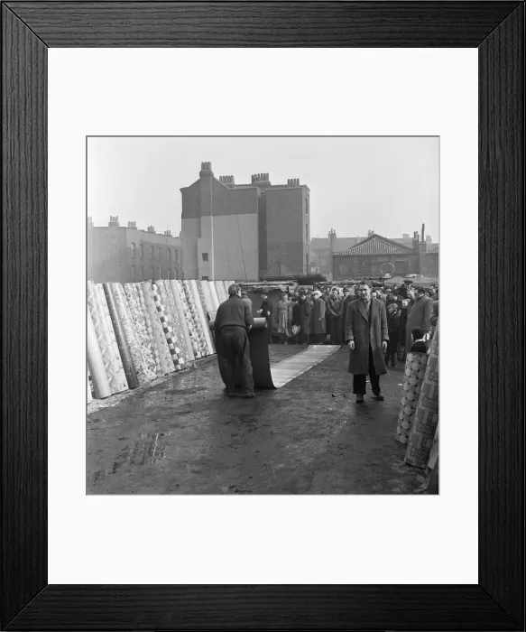 Framed Print : The flea market at Club Row, Bethnal Green, E2 London 1st March 1955 Linoleum salesmen Framed Print : The flea market at Club Row, Bethnal Green, E2 London 1st March 1955 Linoleum salesmen