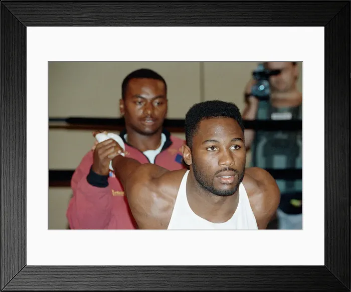Framed Print : Lennox Lewis training ahead of his world title bout with Tony Tucker. Circa May1993 Framed Print : Lennox Lewis training ahead of his world title bout with Tony Tucker. Circa May1993