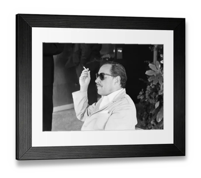Framed Print : Tennessee Williams in London, Tuesday 31st July 1962 Framed Print : Tennessee Williams in London, Tuesday 31st July 1962
