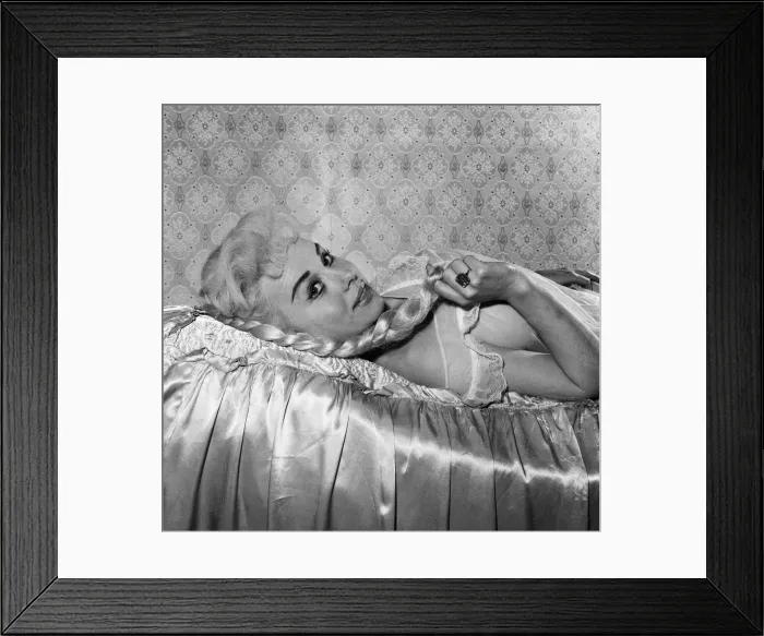 Framed Print : Comedienne and singer Barbara Windsor, who is appearing in the Jack Jackson Show on ITV Framed Print : Comedienne and singer Barbara Windsor, who is appearing in the Jack Jackson Show on ITV