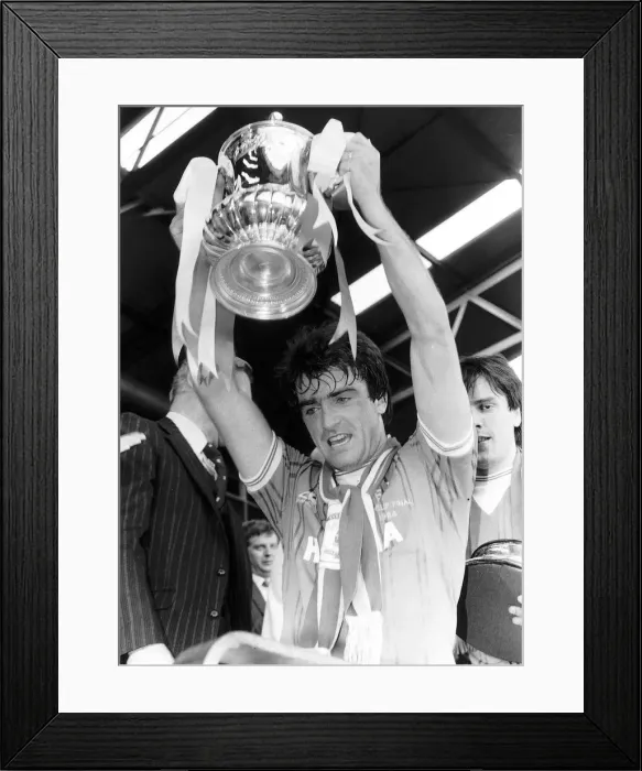 Framed Print : Everton v Watford Football May 1984 Kevin Ratcliffe Everton Football Player lifts Framed Print : Everton v Watford Football May 1984 Kevin Ratcliffe Everton Football Player lifts