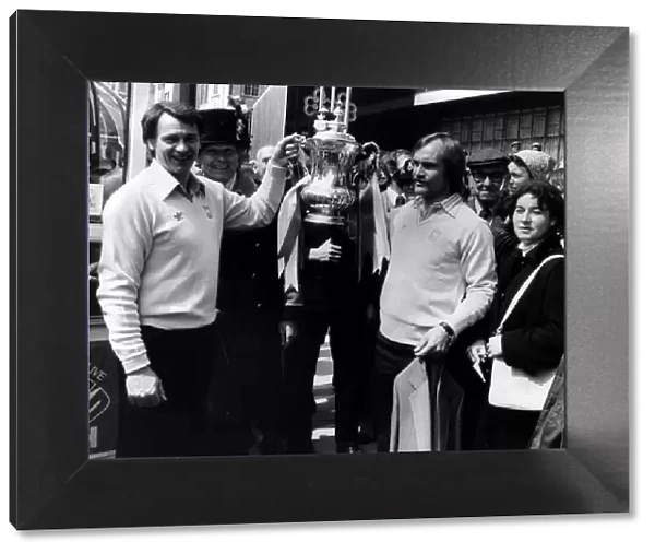 Bobby Robson May 1978 Ipswich Town Manager with team captain Mick Mills depart from