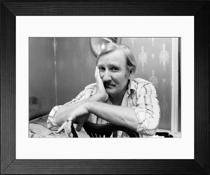 Framed Print : A sad looking Leslie Phillips, pictured after having his house stripped of thousands of
