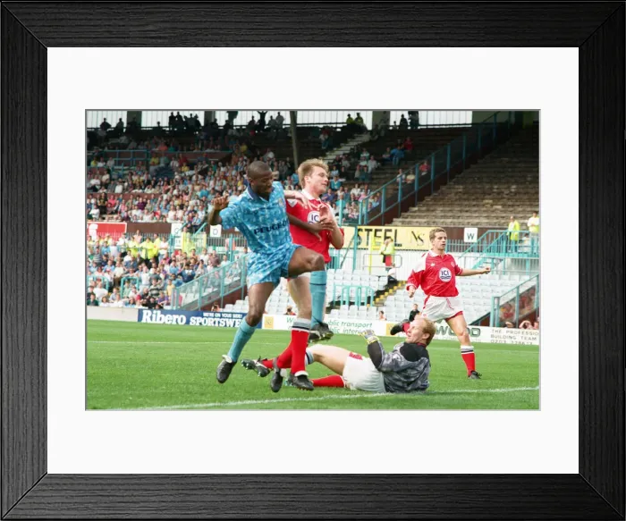Framed Print : English Premier League match, Coventry City 2 -1 Middlesbrough held at Highfield Road
