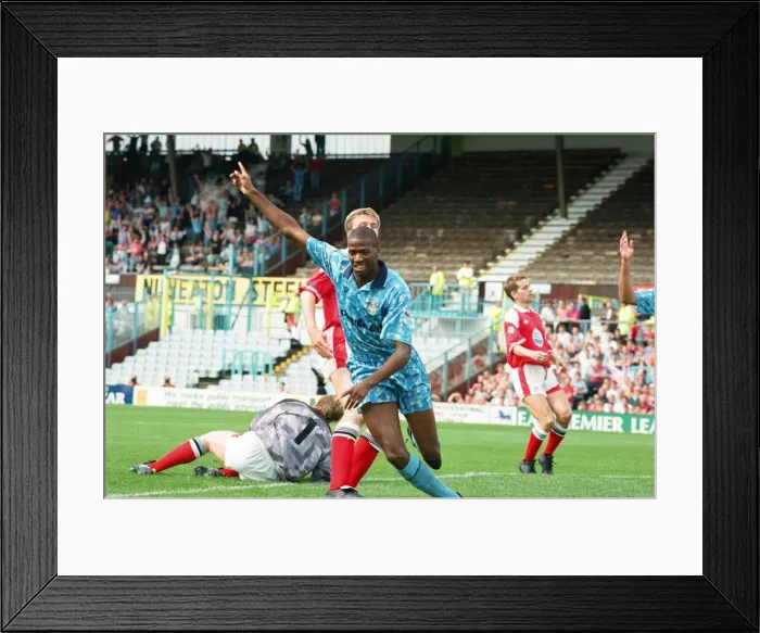 Framed Print : English Premier League match, Coventry City 2 -1 Middlesbrough held at Highfield Road