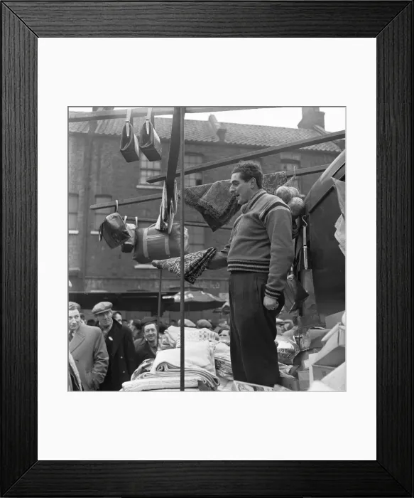 Framed Print : Flea market at Club Row, Bethnal Green, E1 London 1st March 1955 Framed Print : Flea market at Club Row, Bethnal Green, E1 London 1st March 1955