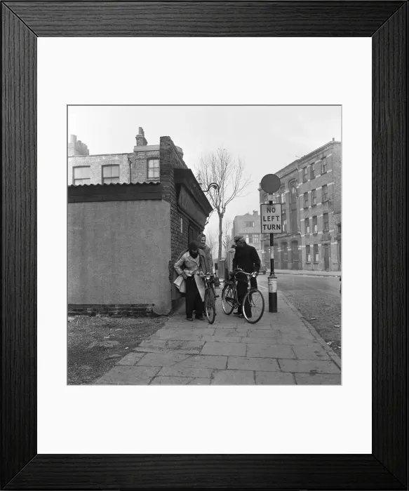 Framed Print : The flea market at Club Row, Bethnal Green, E1 London 1st March 1955 Immigrants Framed Print : The flea market at Club Row, Bethnal Green, E1 London 1st March 1955 Immigrants