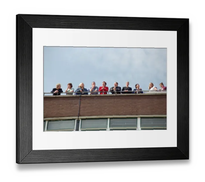 Framed Print : People in Liverpool city centre watching the solar eclipse. 11th August 1999