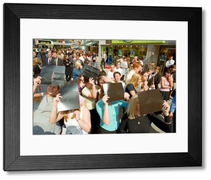 Framed Print : Crowds in Liverpool city centre watching the solar eclipse Framed Print : Crowds in Liverpool city centre watching the solar eclipse